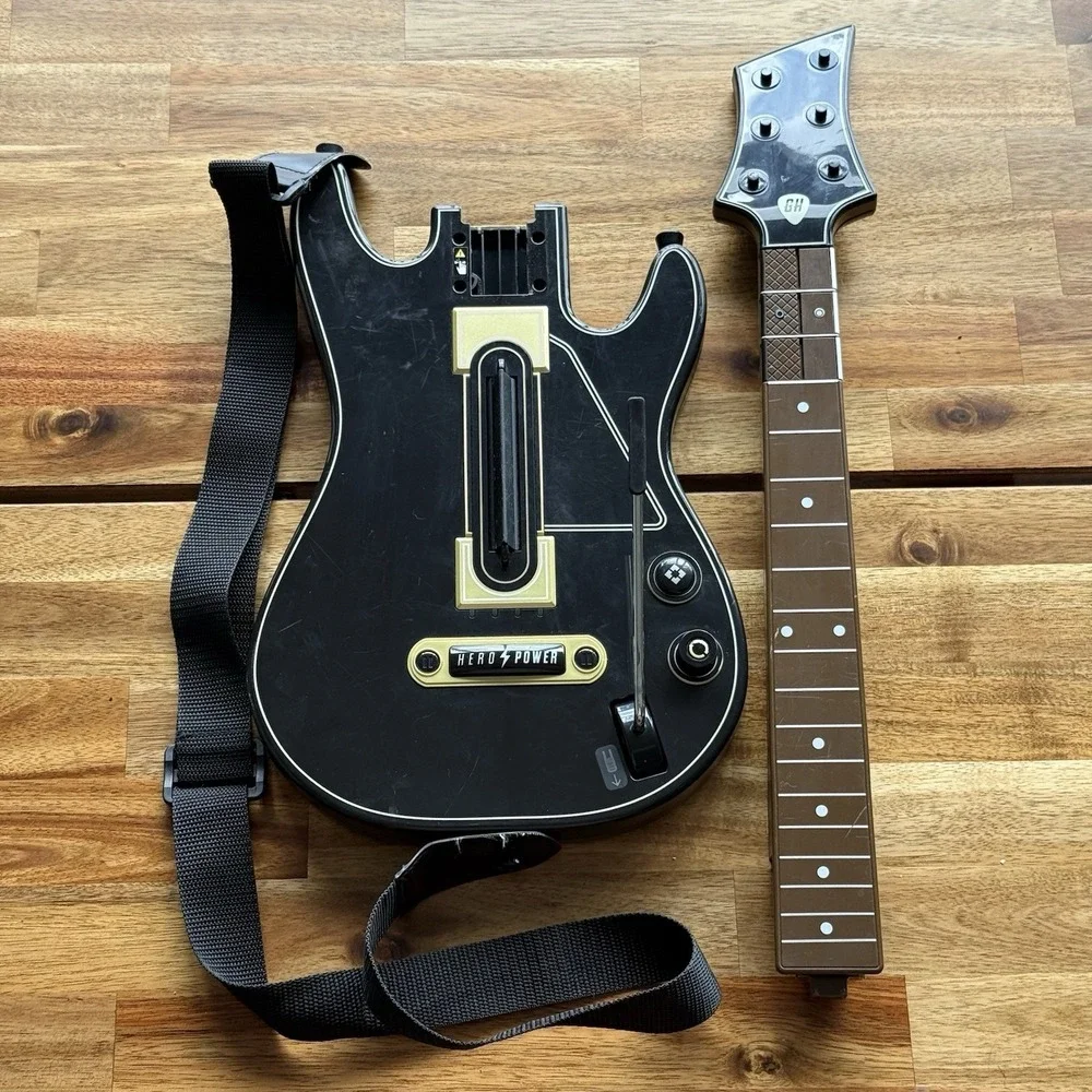Activision Xbox Guitar Hero Live Wireless Guitar 0000654 Controller NO DONGLE
